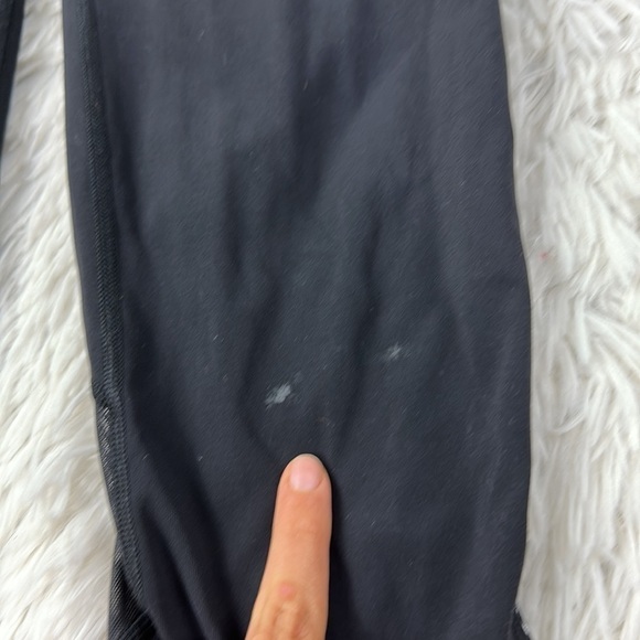Lululemon Mix & Mesh Crop *21" Black / Chirasu Black / Black - Picture 3 of 7